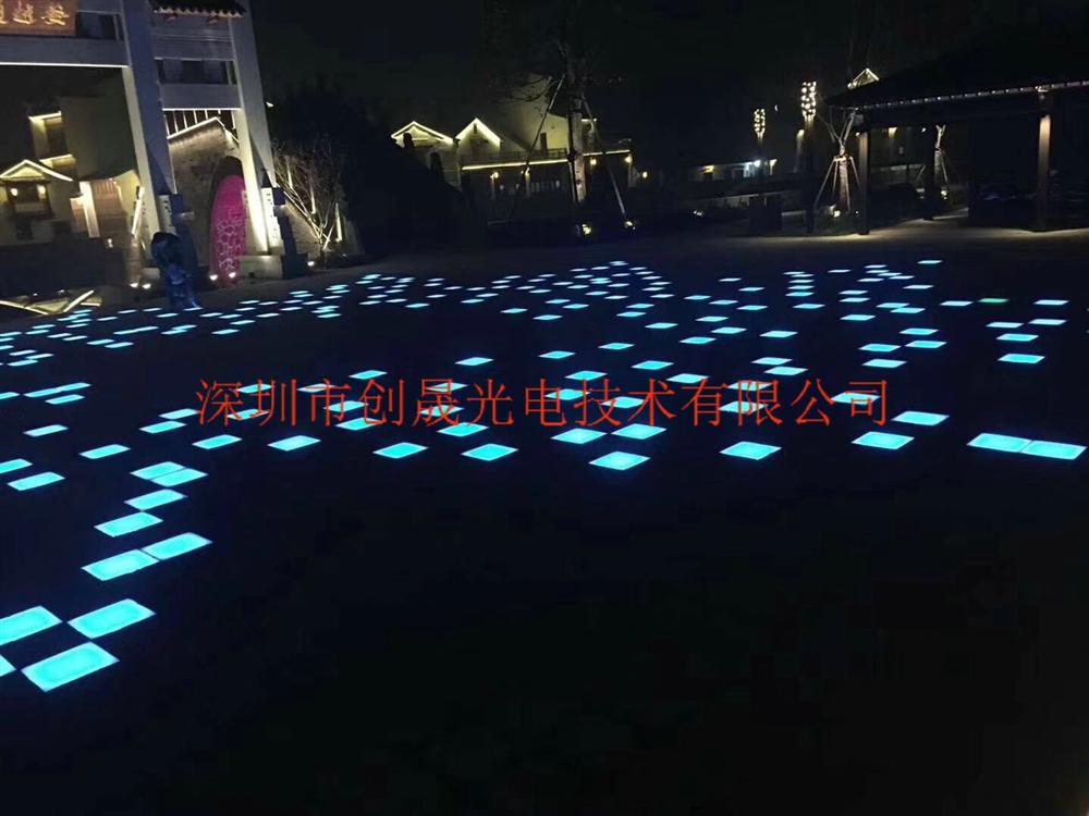 LED长条发光砖-LED广场条形地砖灯厂家