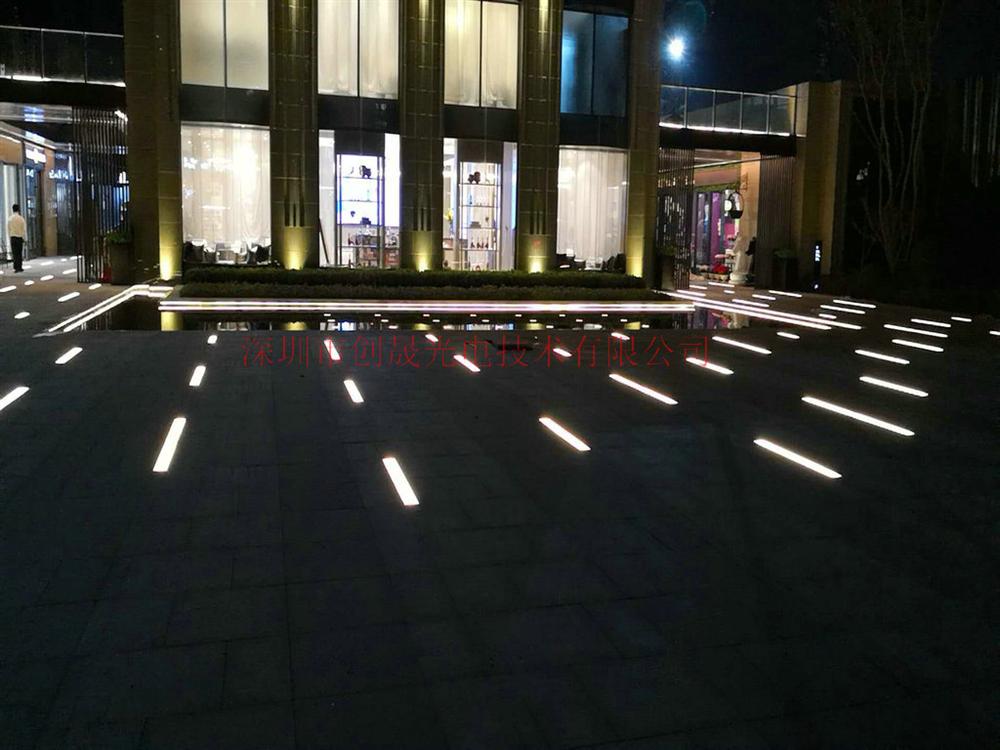 广场地面长条形地砖灯-LED发光砖