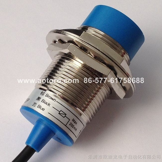 供应接近开关PR30-15DP 三线PNP常开 接近传感器