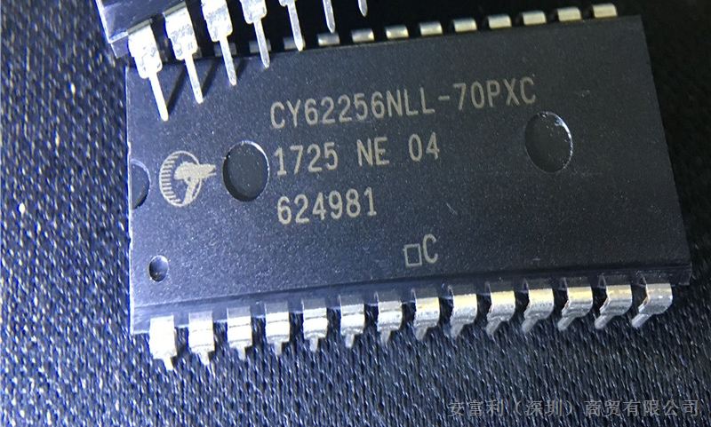 异步 CY62256NLL-70PXC 存储器