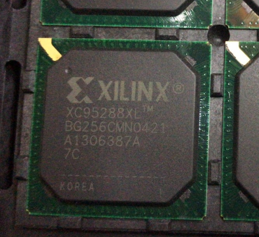 XC95288XL-7BG256C  集成电路（IC）