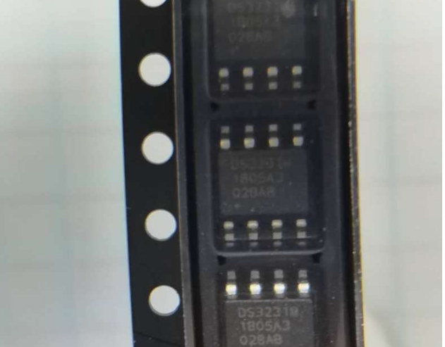 DS3231MZ+TRL  集成电路（IC）