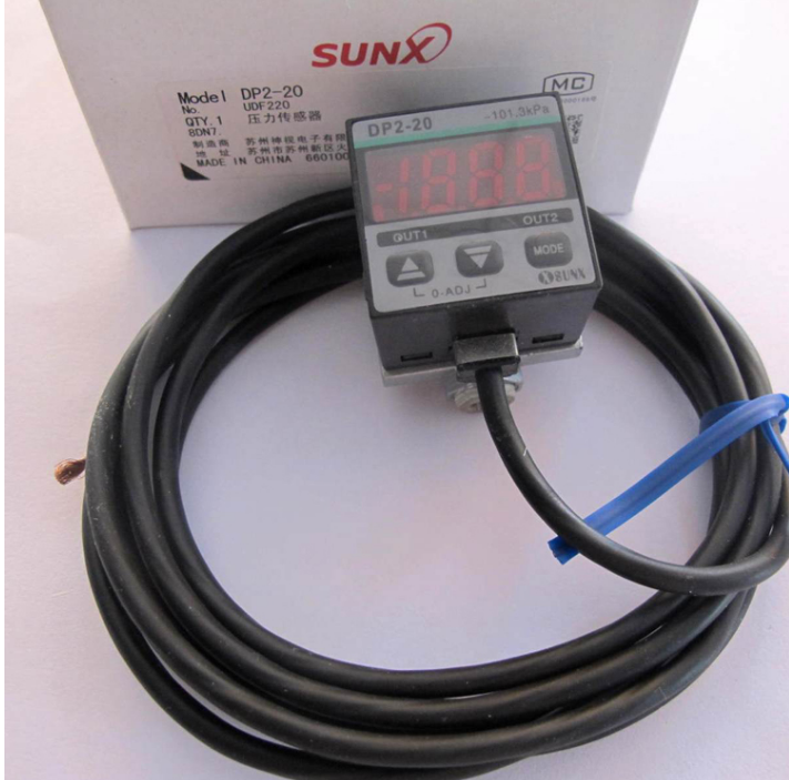 DP2-20 神视SUNX   数显压力开关传感器