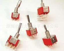 E-Switch 100SP1T1B4M2QE